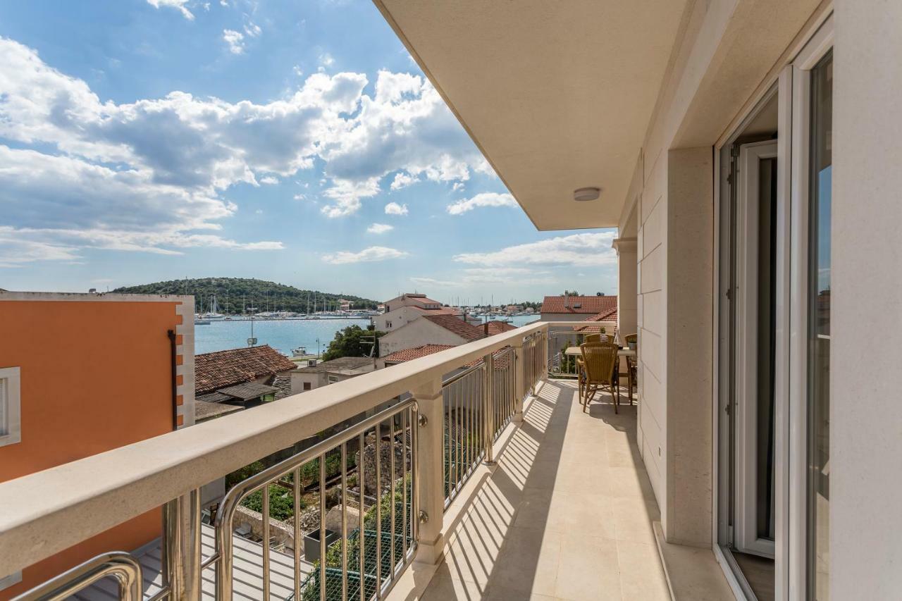 Villa Flores Rogoznica  Bagian luar foto
