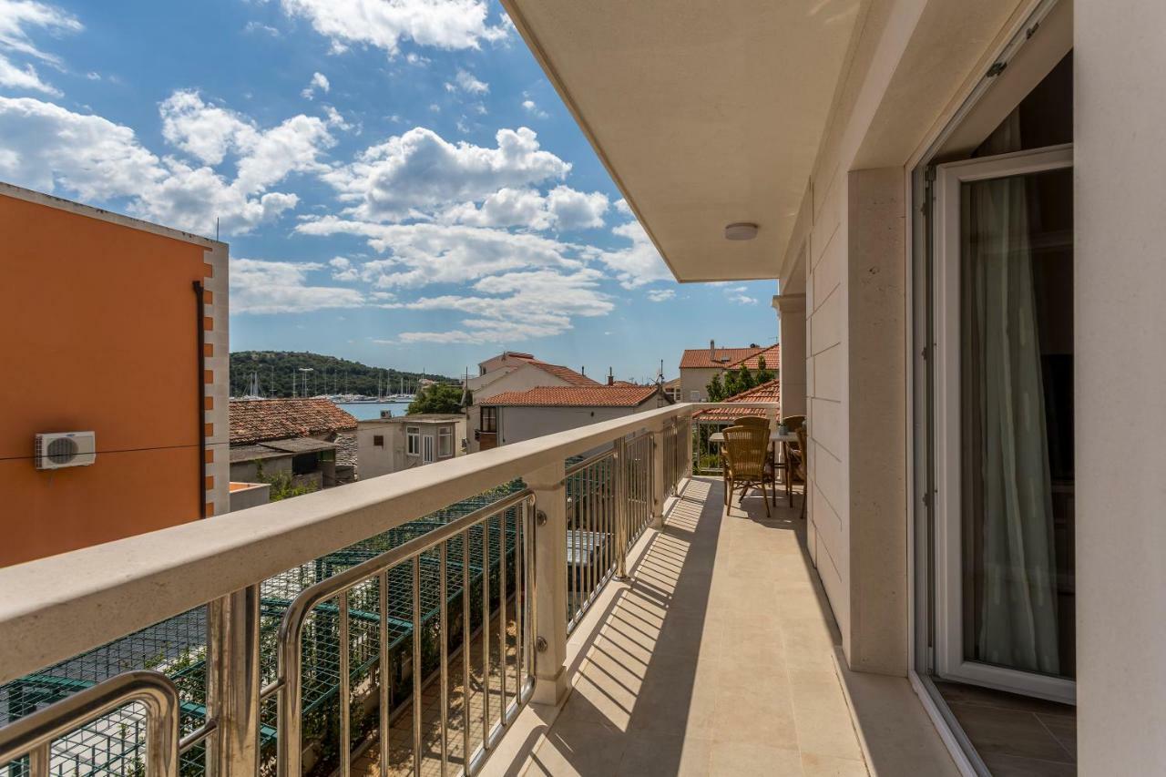 Villa Flores Rogoznica  Bagian luar foto